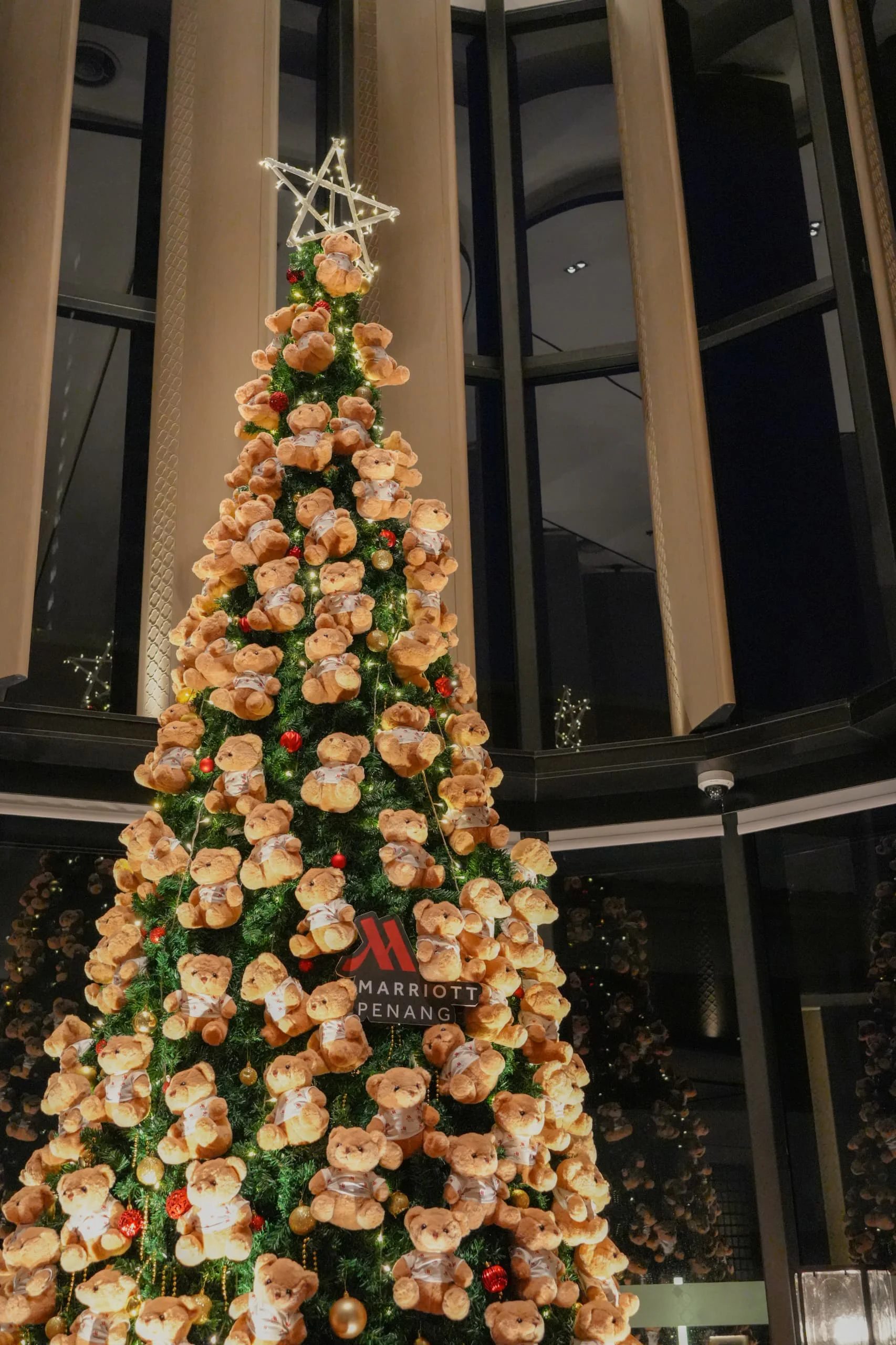 Beary-Merry-Christmas-Tree-at-Penang-Marriott-Hotel.jpeg