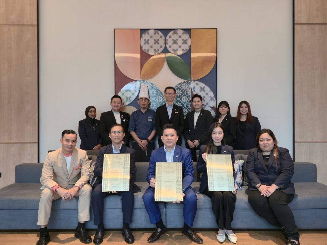 Haute Grandeur Group Photo