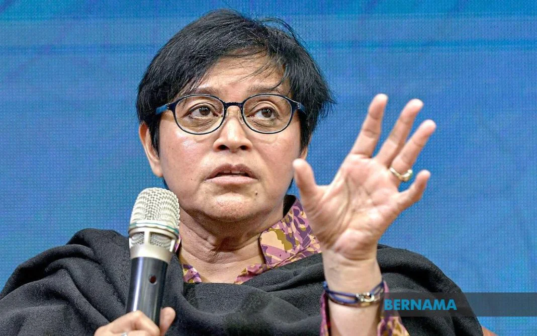azalina-source-bernama