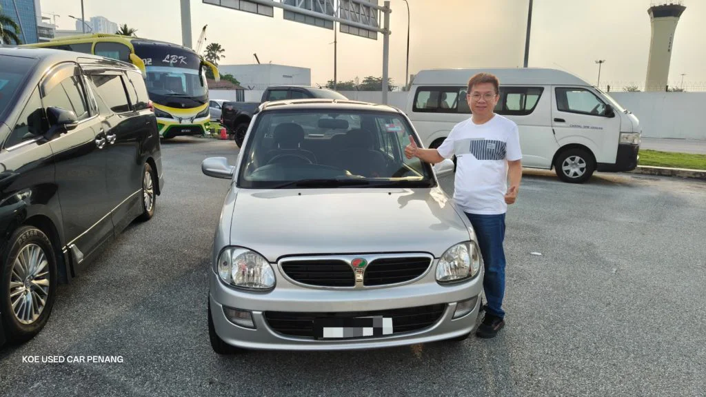 Mark Wahlberg signed a Penang man’s Kelisa. He turns 51 this week.