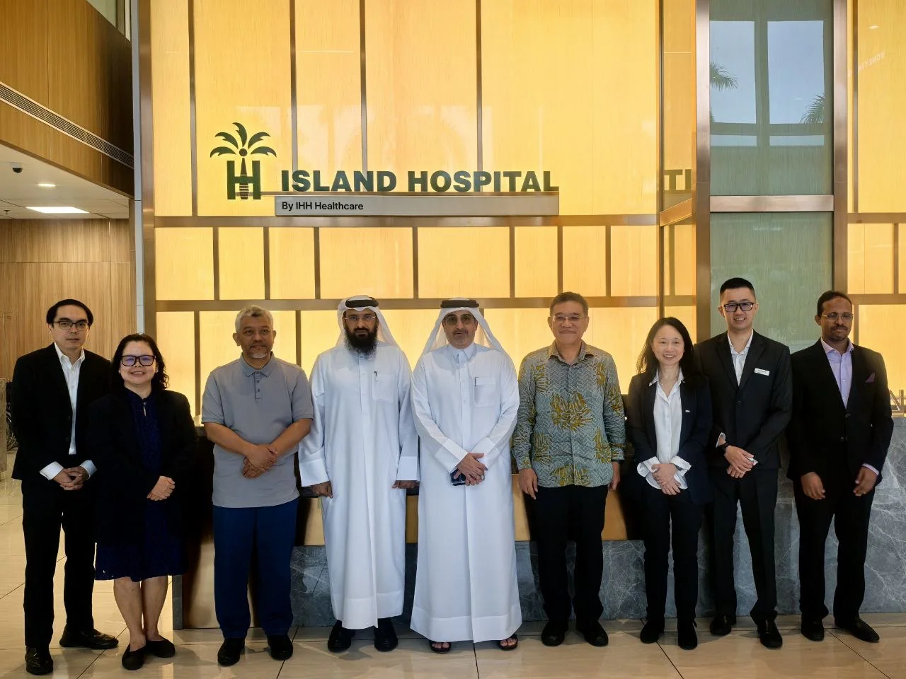 Qatar delegation at Island Hospital