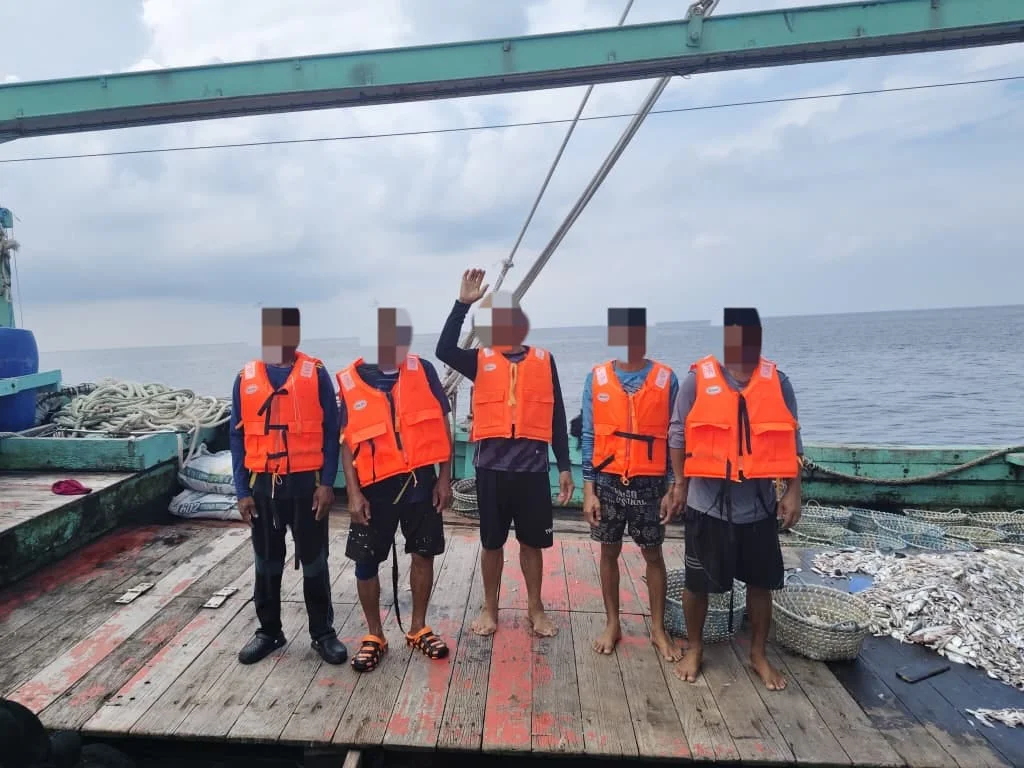 source-kosmo-mmea-crew-detained