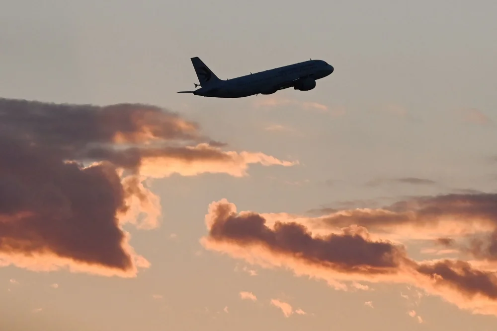 source-malaymail-kl-penang-flight-cash-theft